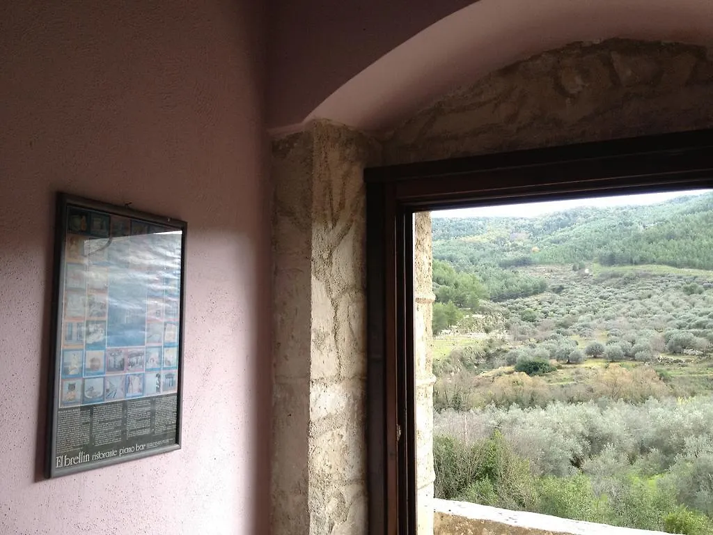 Le Case Di S. Andrea Buccheri 0*,